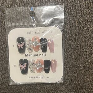 Butterfly Design Press-On Nails - Black and Pink